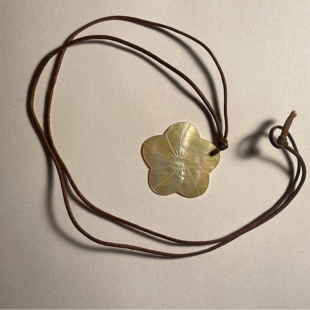 Abalone Flower Pendant Necklace